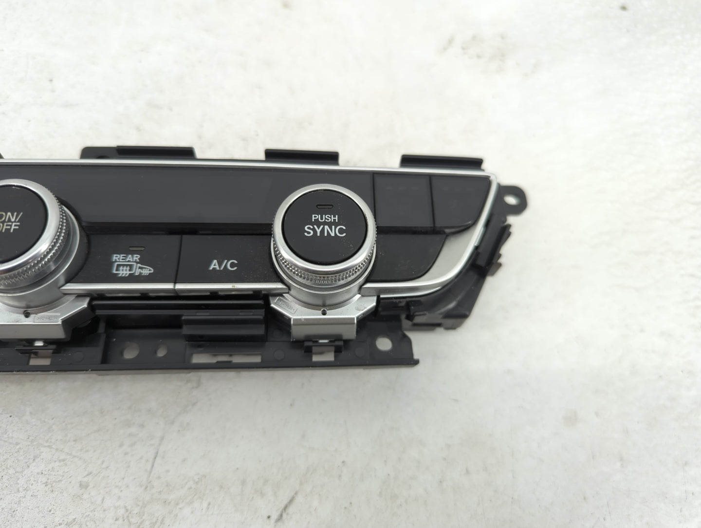 2018-2022 Honda Accord Climate Control Module Temperature AC/Heater Replacement P/N:79610TVAA516M1 Fits OEM Used Auto Parts 