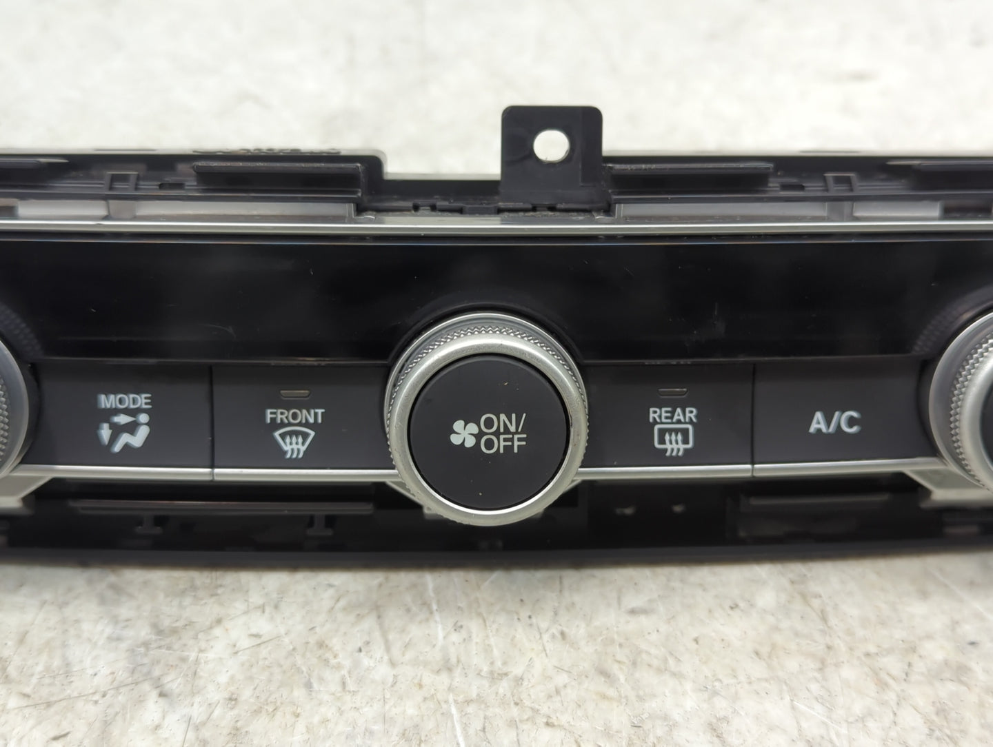 2018-2020 Honda Accord Climate Control Module Temperature AC/Heater Replacement P/N:79610TVAA016M1 Fits Fits 2018 2019 2020 