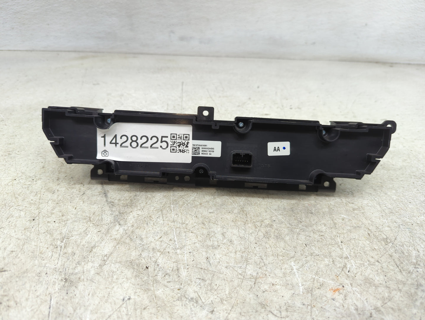 2018-2020 Honda Accord Climate Control Module Temperature AC/Heater Replacement P/N:79610TVAA016M1 Fits Fits 2018 2019 2020 