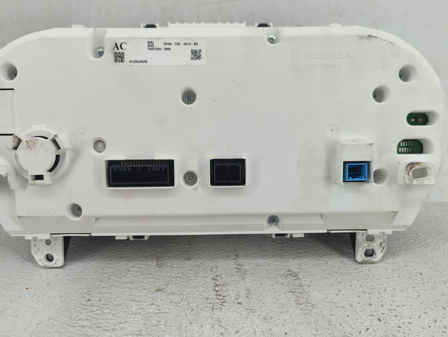 2018-2020 Honda Accord Instrument Cluster Speedometer Gauges P/N:78100-TVA-A215-M1 TN257540-3999 Fits Fits 2018 2019 2020 OE