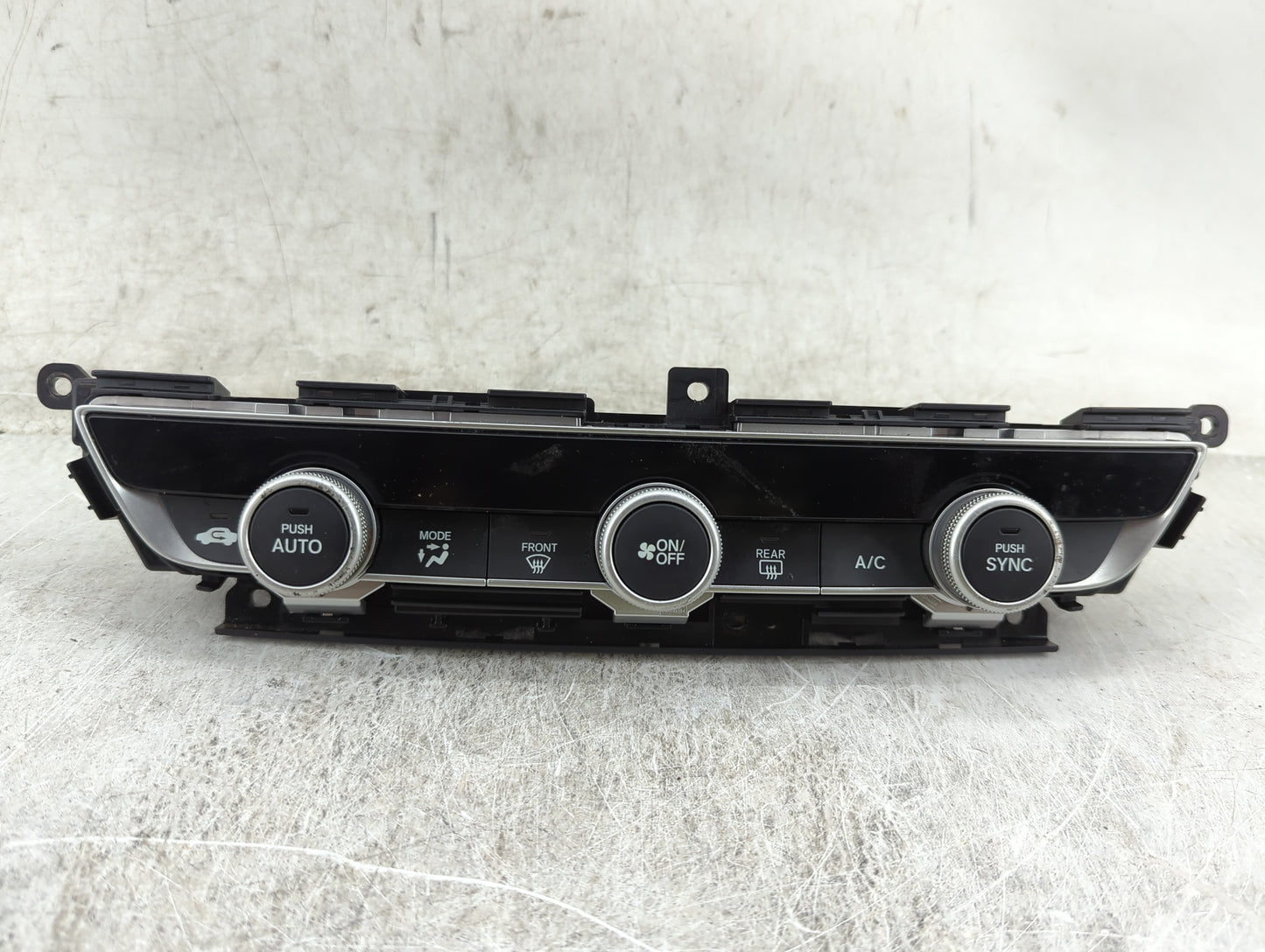 2018-2020 Honda Accord Climate Control Module Temperature AC/Heater Replacement P/N:79610TVAA016M1 Fits Fits 2018 2019 2020 