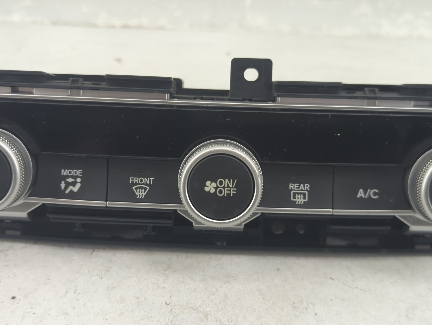 2018-2020 Honda Accord Climate Control Module Temperature AC/Heater Replacement P/N:79610TVAA016M1 Fits Fits 2018 2019 2020 