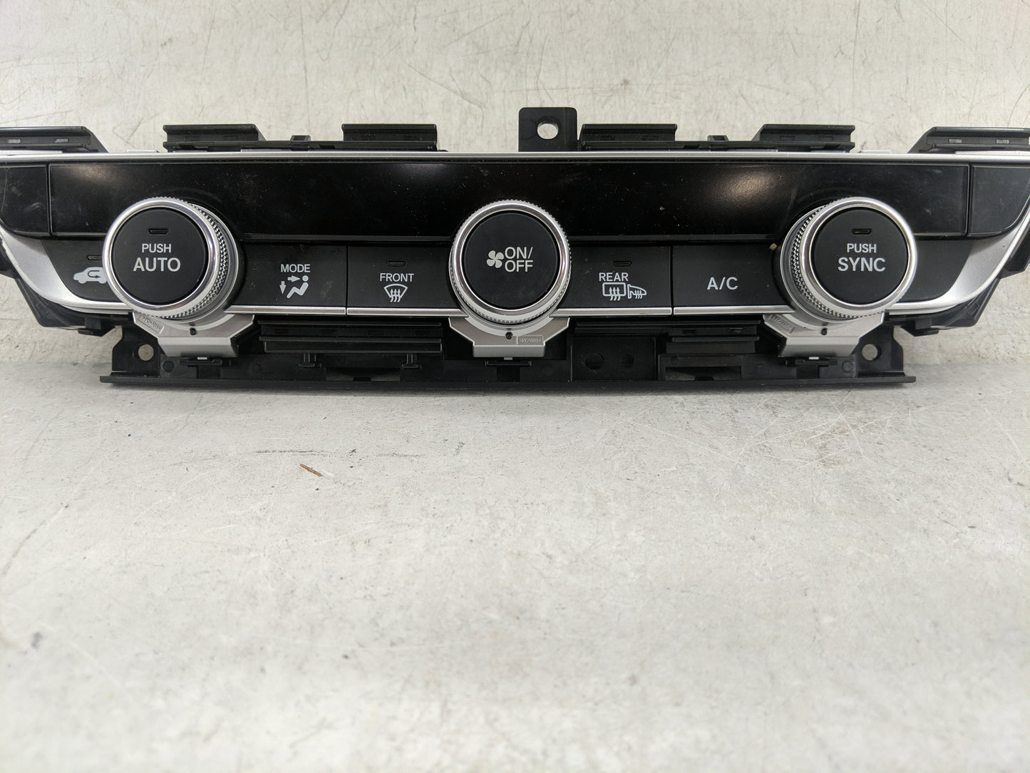 2018-2022 Honda Accord Climate Control Module Temperature AC/Heater Replacement P/N:79610TVAA316M1 SANWA2A413G Fits OEM Used