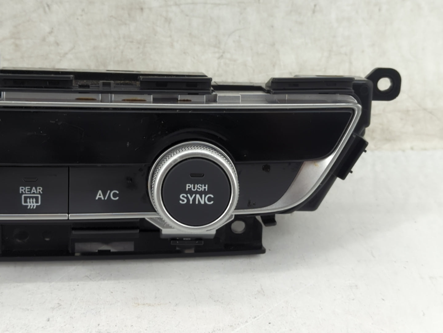 2018-2020 Honda Accord Climate Control Module Temperature AC/Heater Replacement P/N:WA2A409G Fits Fits 2018 2019 2020 OEM Us
