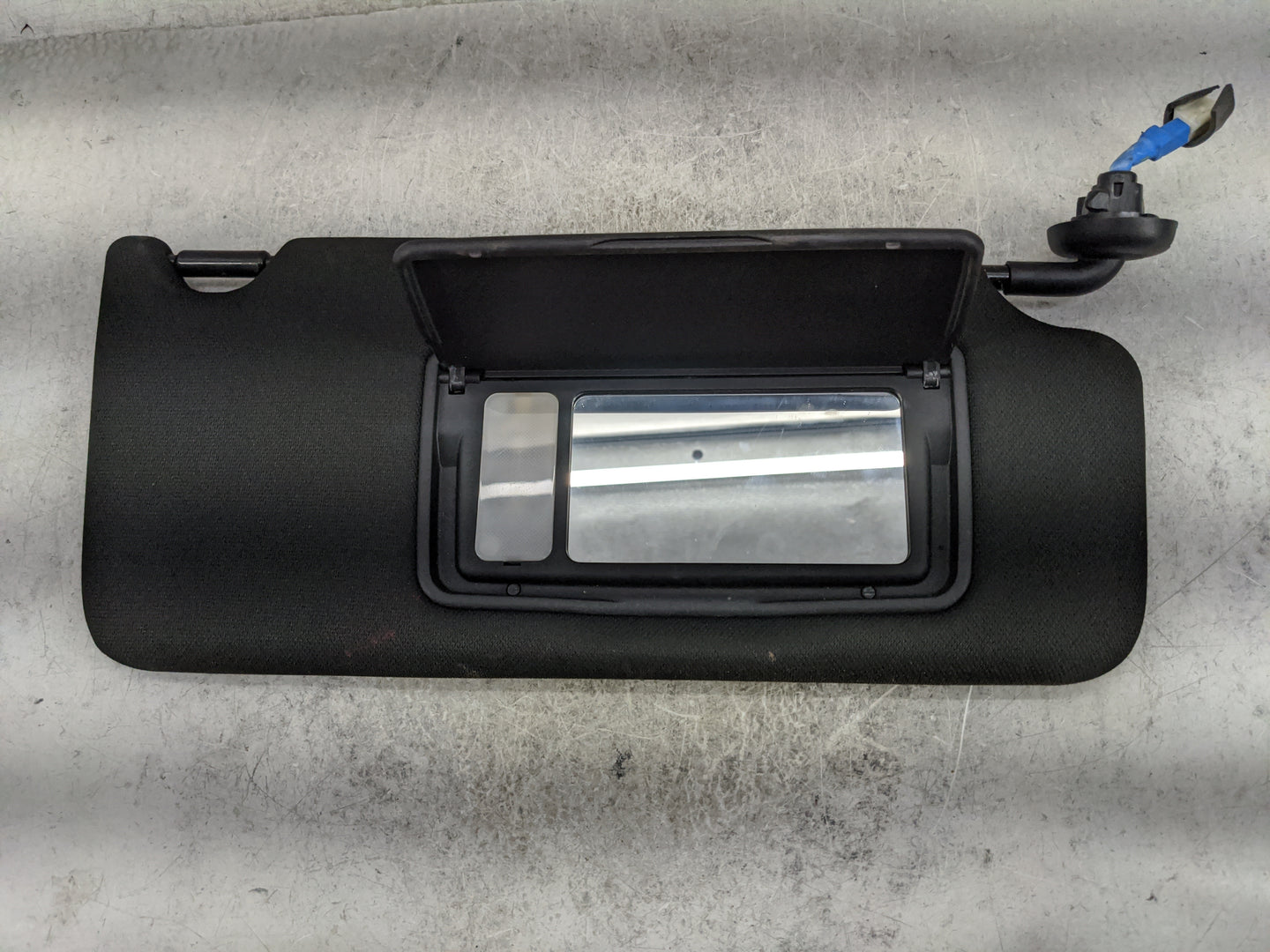 2018-2022 Honda Accord Sun Visor Shade Replacement Passenger Right Mirror Fits Fits 2018 2019 2020 2021 2022 OEM Used Auto P