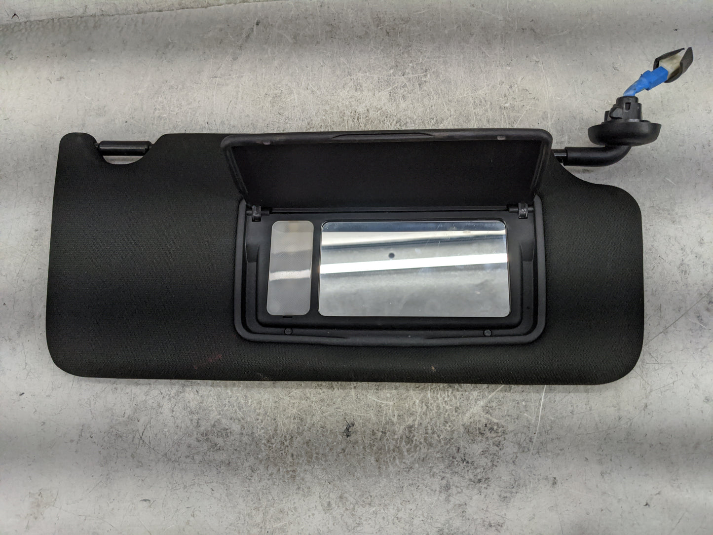 2018-2022 Honda Accord Sun Visor Shade Replacement Passenger Right Mirror Fits Fits 2018 2019 2020 2021 2022 OEM Used Auto P