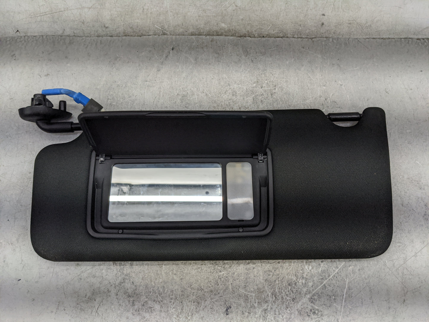 2018-2022 Honda Accord Sun Visor Shade Replacement Driver Left Mirror Fits Fits 2018 2019 2020 2021 2022 OEM Used Auto Parts