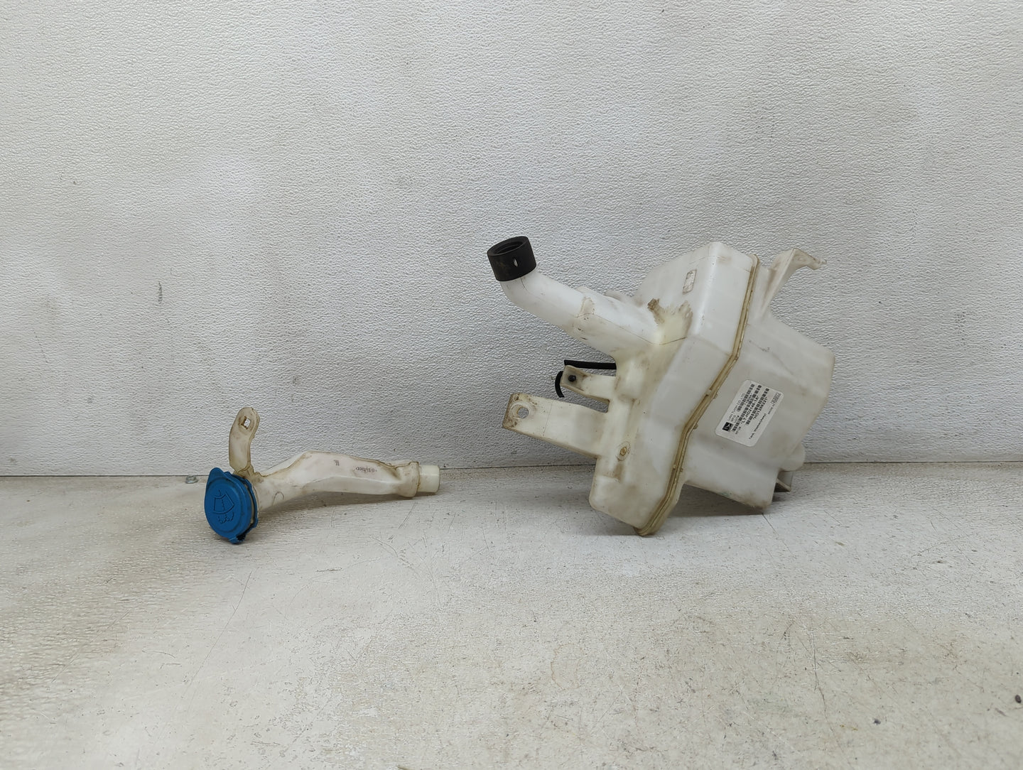 2018-2022 Honda Accord Windshield Washer Fluid Reservoir Bottle Oem 1474147 - Oemusedautoparts1.com