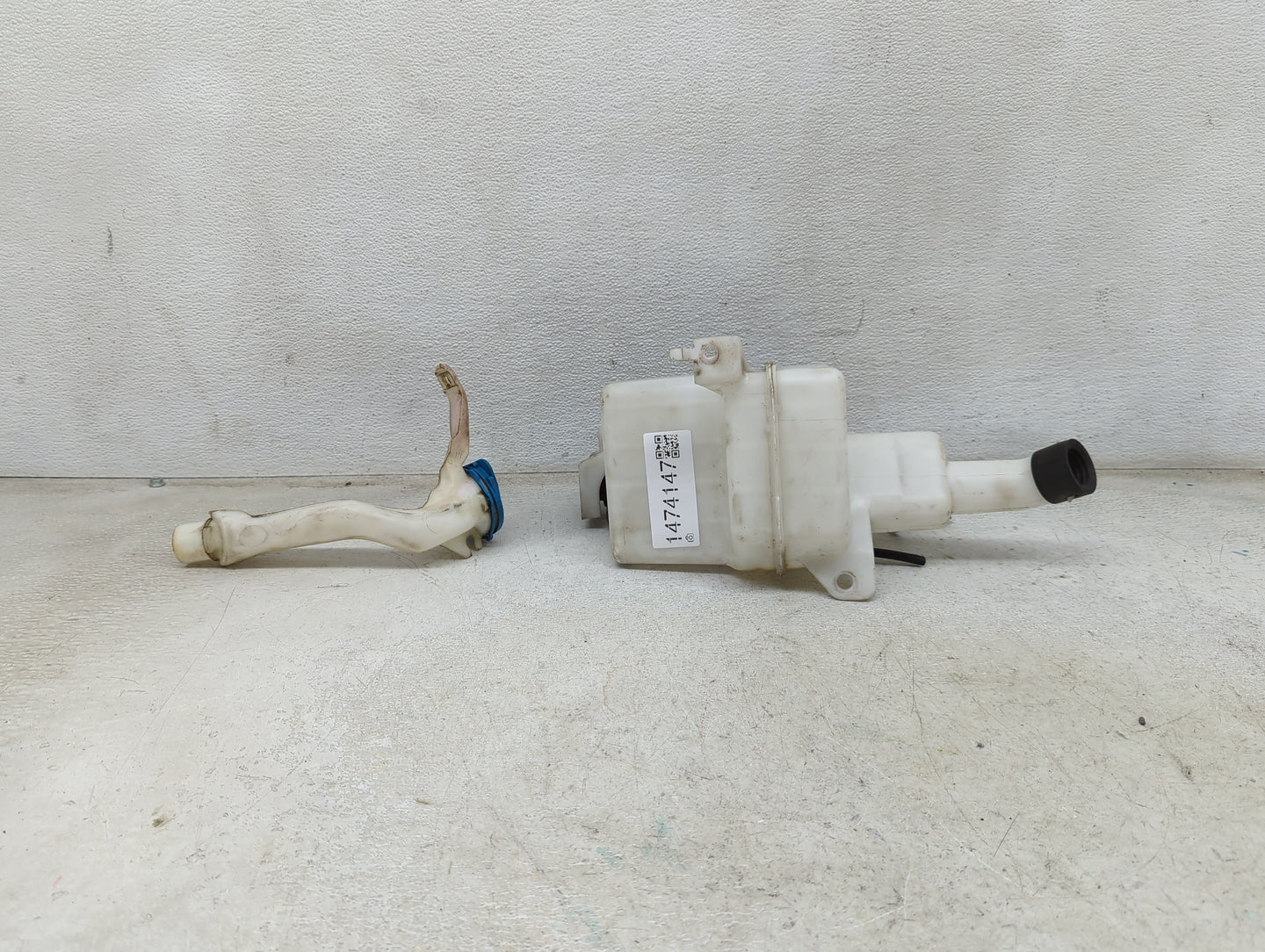 2018-2022 Honda Accord Windshield Washer Fluid Reservoir Bottle Oem 1474147 - Oemusedautoparts1.com