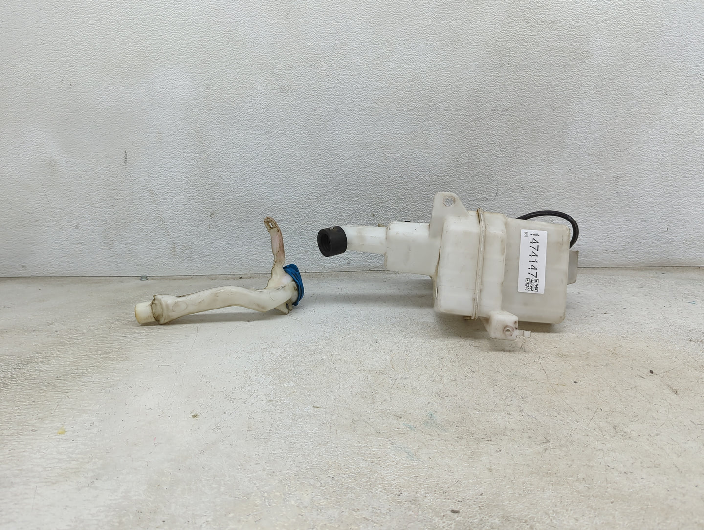 2018-2022 Honda Accord Windshield Washer Fluid Reservoir Bottle Oem 1474147 - Oemusedautoparts1.com
