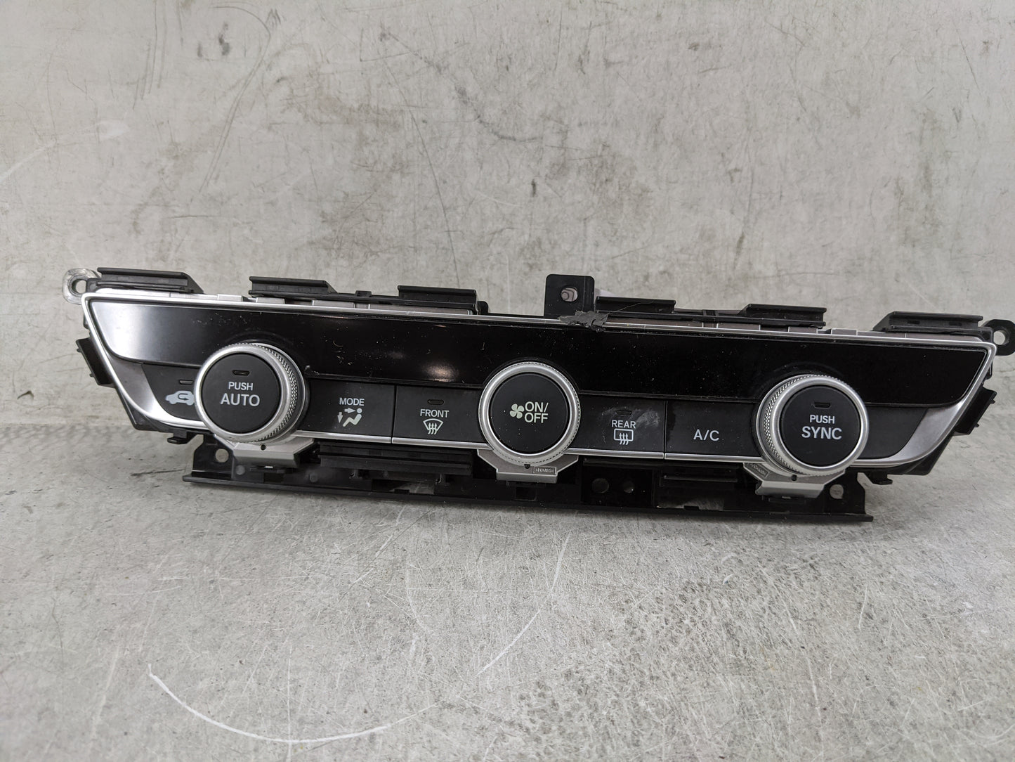 2018-2020 Honda Accord Climate Control Module Temperature AC/Heater Replacement P/N:79610TVAA210M1 SANWA2A955A Fits OEM Used