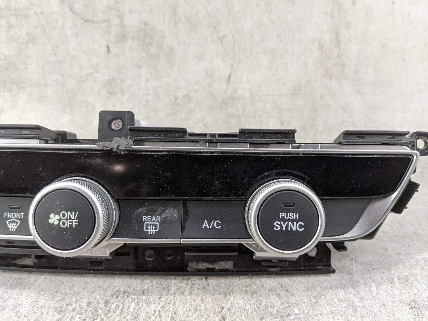 2018-2020 Honda Accord Climate Control Module Temperature AC/Heater Replacement P/N:79610TVAA210M1 SANWA2A955A Fits OEM Used
