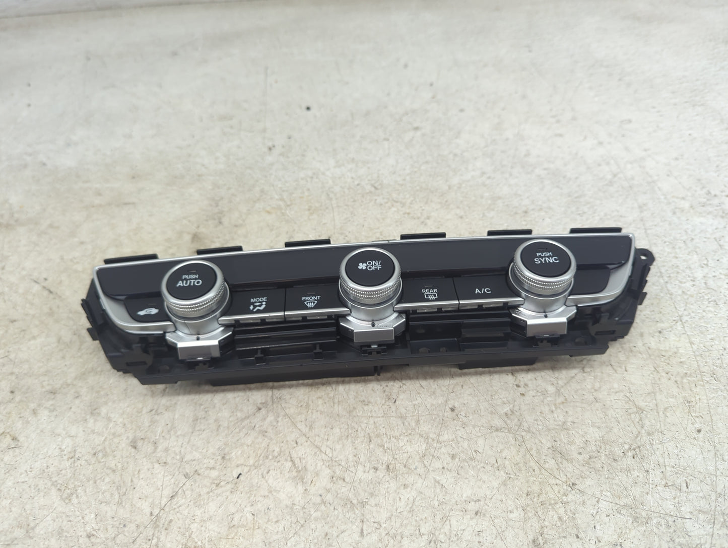 2018-2020 Honda Accord Climate Control Module Temperature AC/Heater Replacement P/N:79610TVAA016M1 SANWA2A409G Fits OEM Used