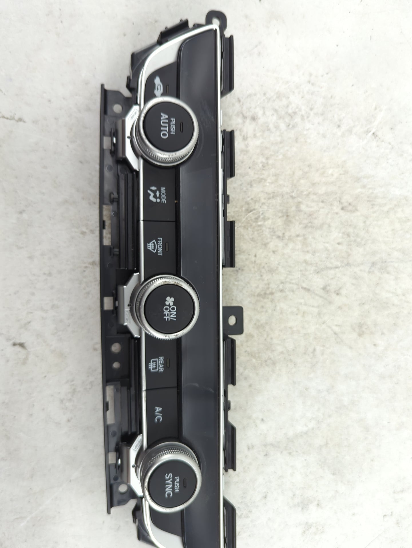 2018-2020 Honda Accord Climate Control Module Temperature AC/Heater Replacement Fits Fits 2018 2019 2020 OEM Used Auto Parts