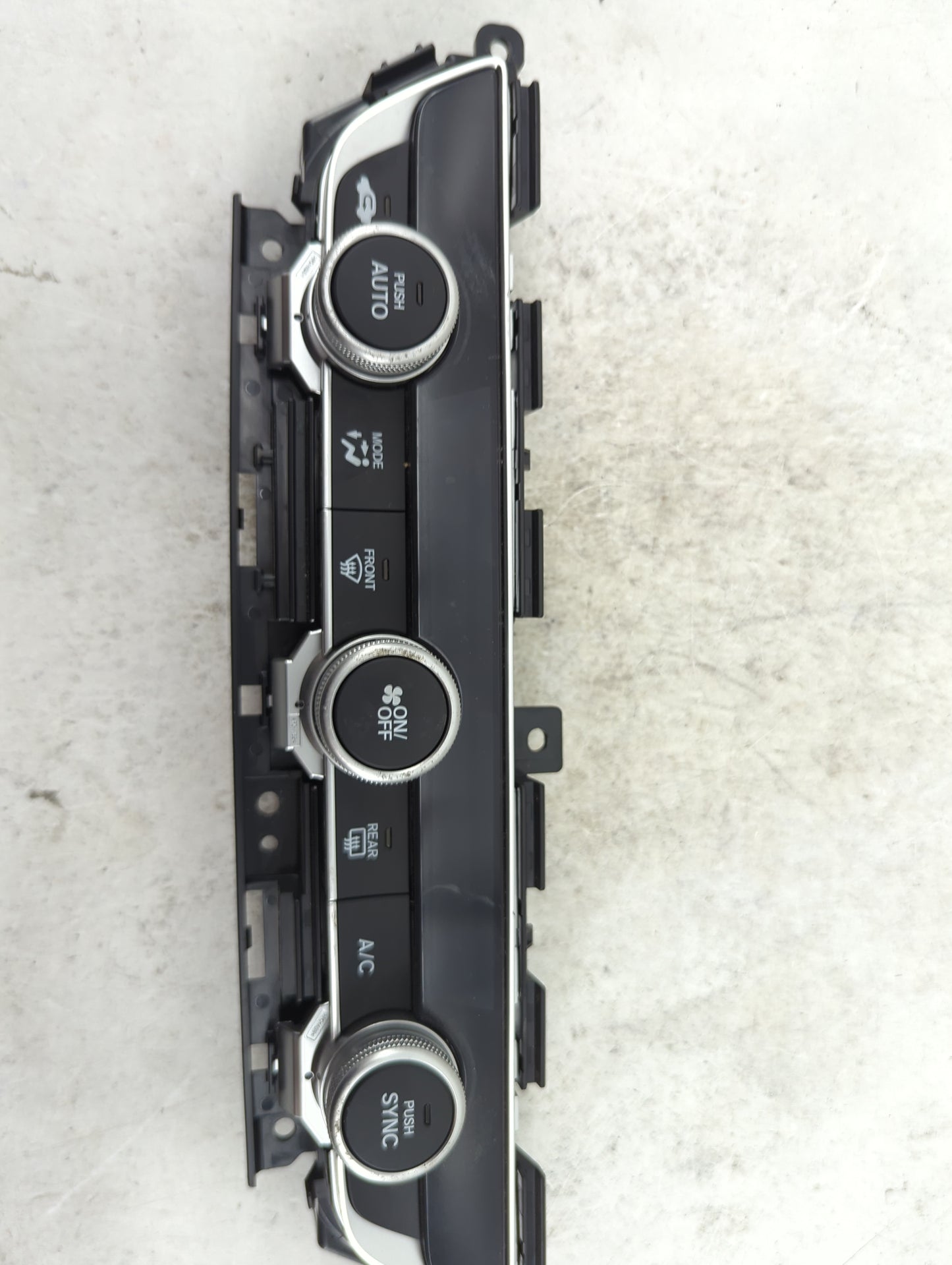 2018-2020 Honda Accord Climate Control Module Temperature AC/Heater Replacement Fits Fits 2018 2019 2020 OEM Used Auto Parts