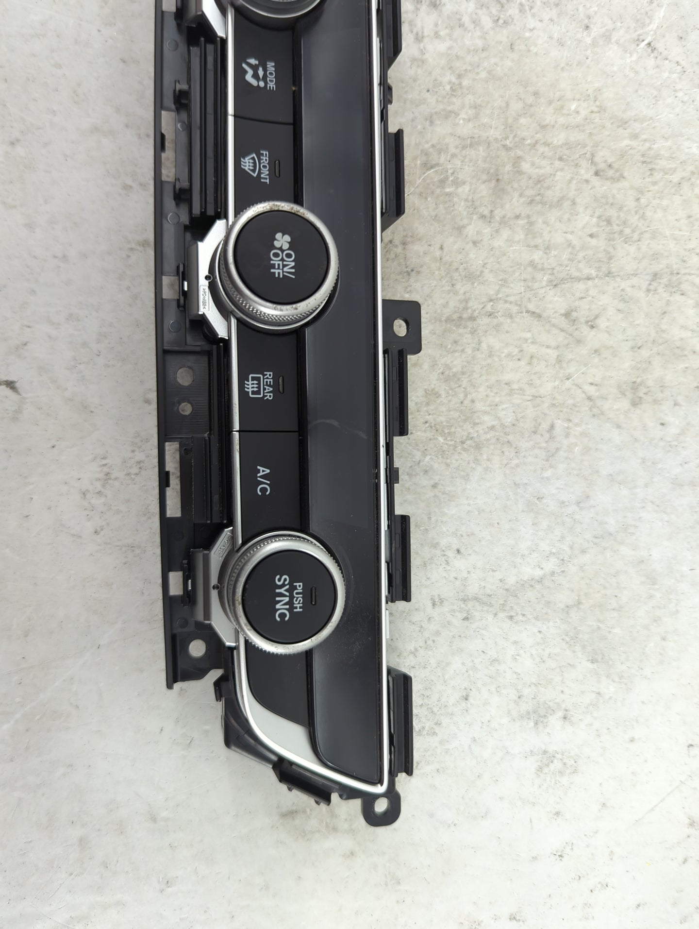 2018-2020 Honda Accord Climate Control Module Temperature AC/Heater Replacement Fits Fits 2018 2019 2020 OEM Used Auto Parts