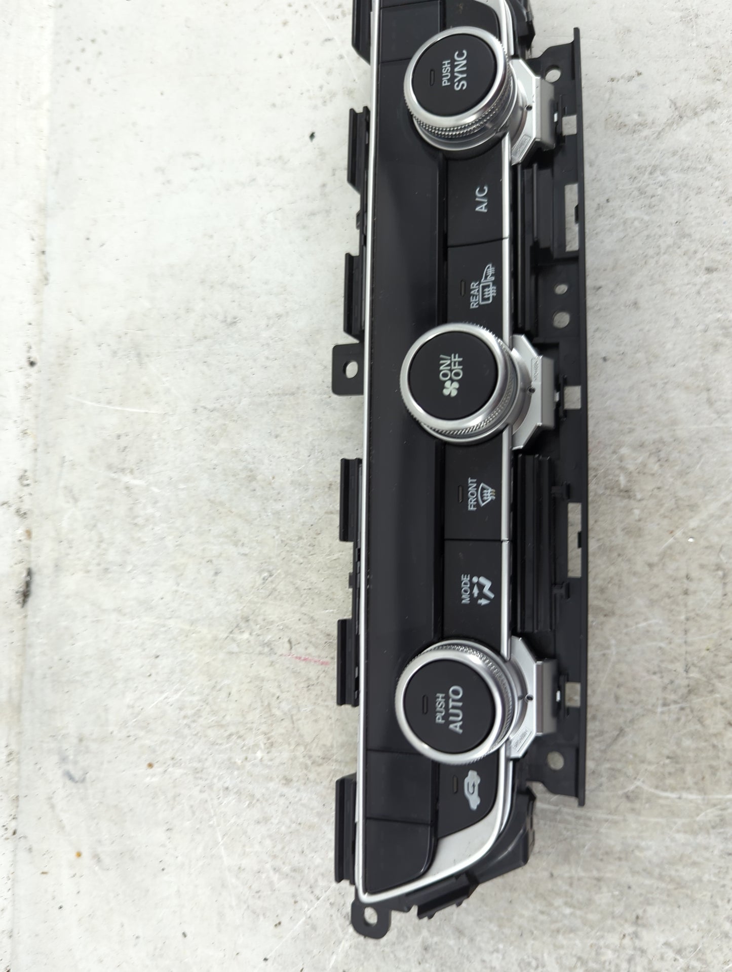 2018-2022 Honda Accord Climate Control Module Temperature AC/Heater Replacement P/N:79610TVAA516M1 SANWA2A415G Fits OEM Used