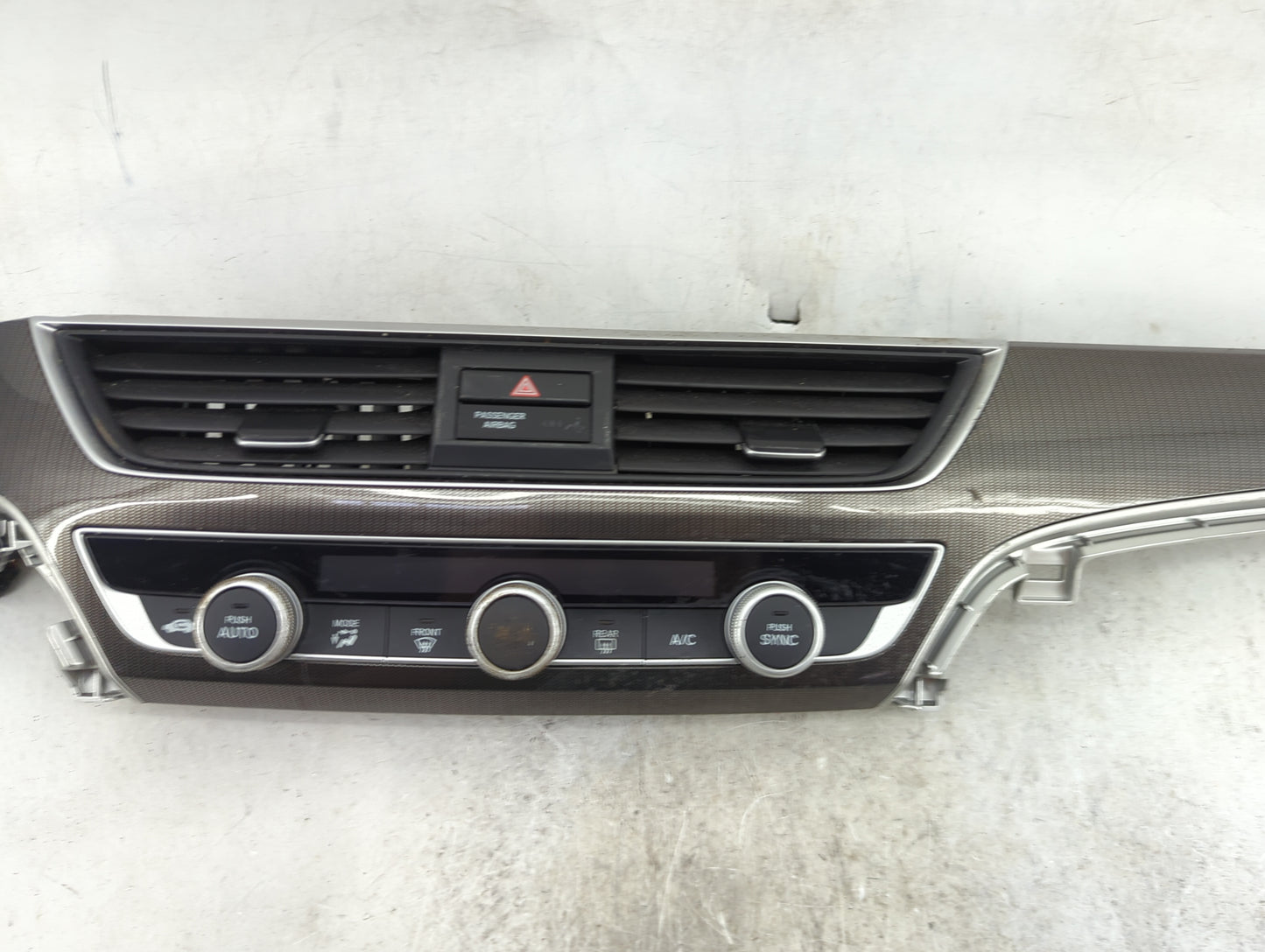 2018-2022 Honda Accord Climate Control Module Temperature AC/Heater Replacement P/N:LA4JJ6D75990 Fits OEM Used Auto Parts - 