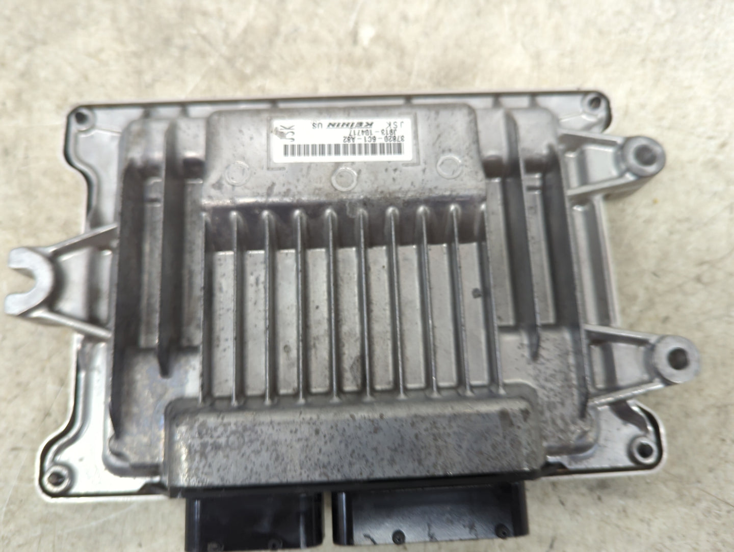2018-2020 Honda Accord PCM Engine Control Computer ECU ECM PCU OEM P/N:37820-6C1-A82 J913-104717 Fits Fits 2018 2019 2020 OE