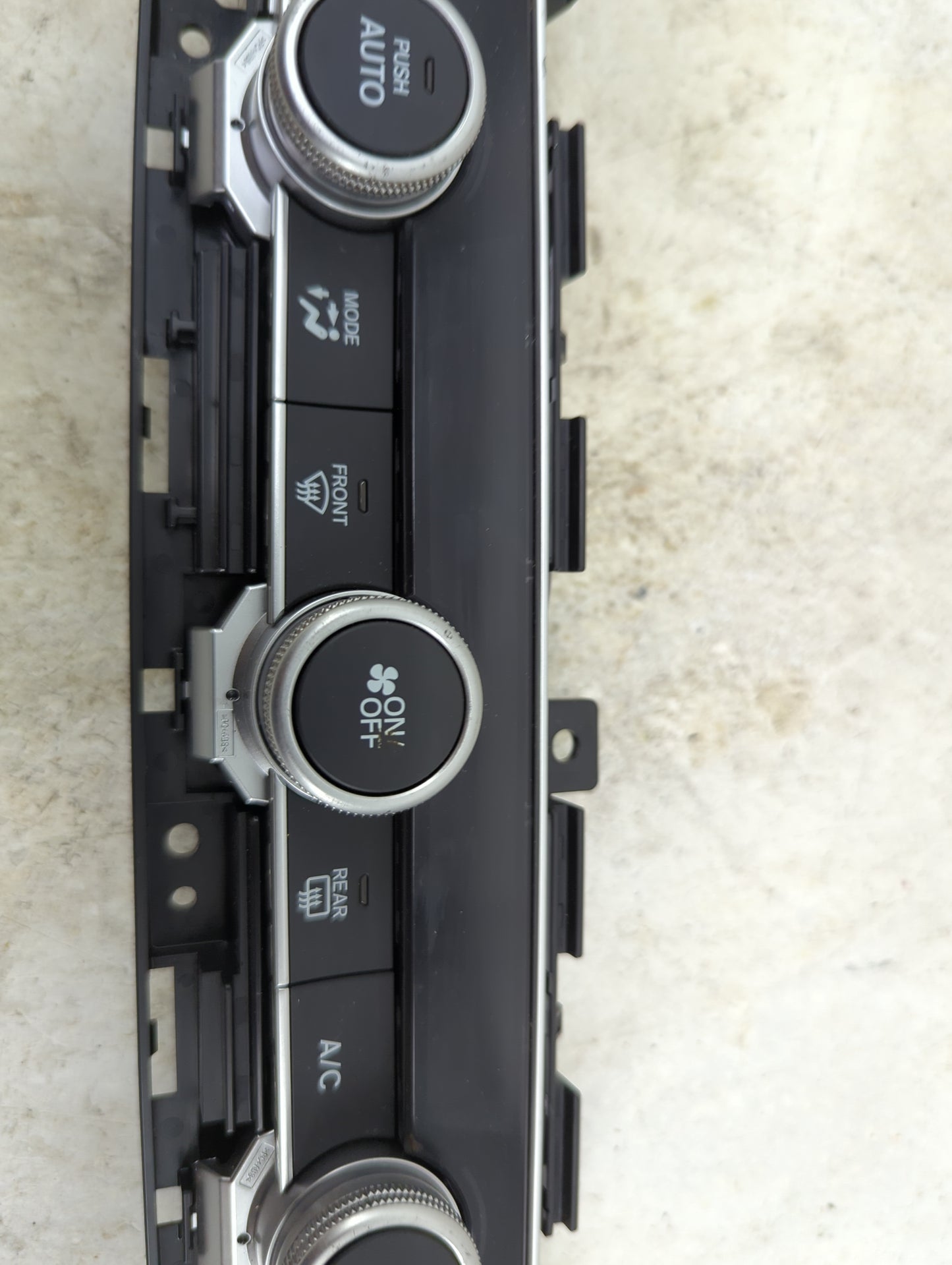 2018-2020 Honda Accord Climate Control Module Temperature AC/Heater Replacement P/N:79610TVAA016M1 SANWA2A409G Fits OEM Used
