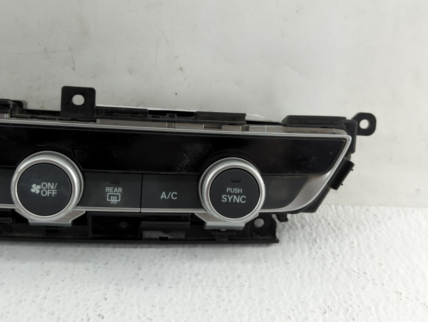 2018-2020 Honda Accord Climate Control Module Temperature AC/Heater Replacement P/N:79610TVAA316M1 79610TVAA210M1 Fits OEM U