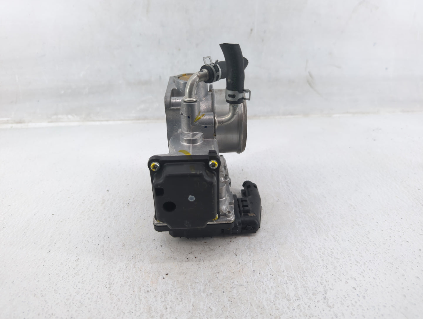 2018-2022 Honda Accord Throttle Body P/N:GMG9A M90606 Fits Fits 2016 2017 2018 2019 2020 2021 2022 OEM Used Auto Parts - Oem
