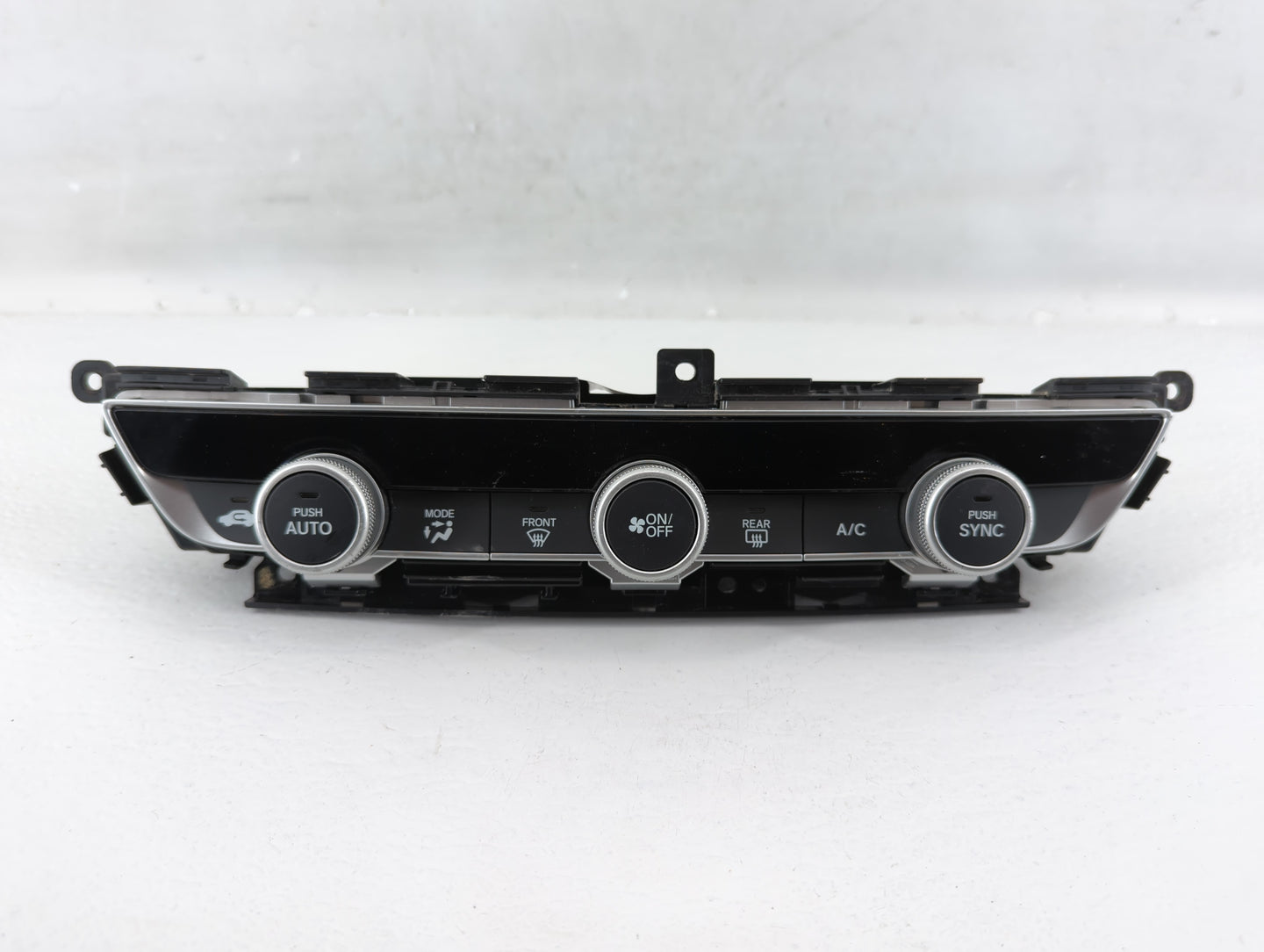 2018-2020 Honda Accord Climate Control Module Temperature AC/Heater Replacement P/N:79610TVAA016M1 Fits Fits 2018 2019 2020 