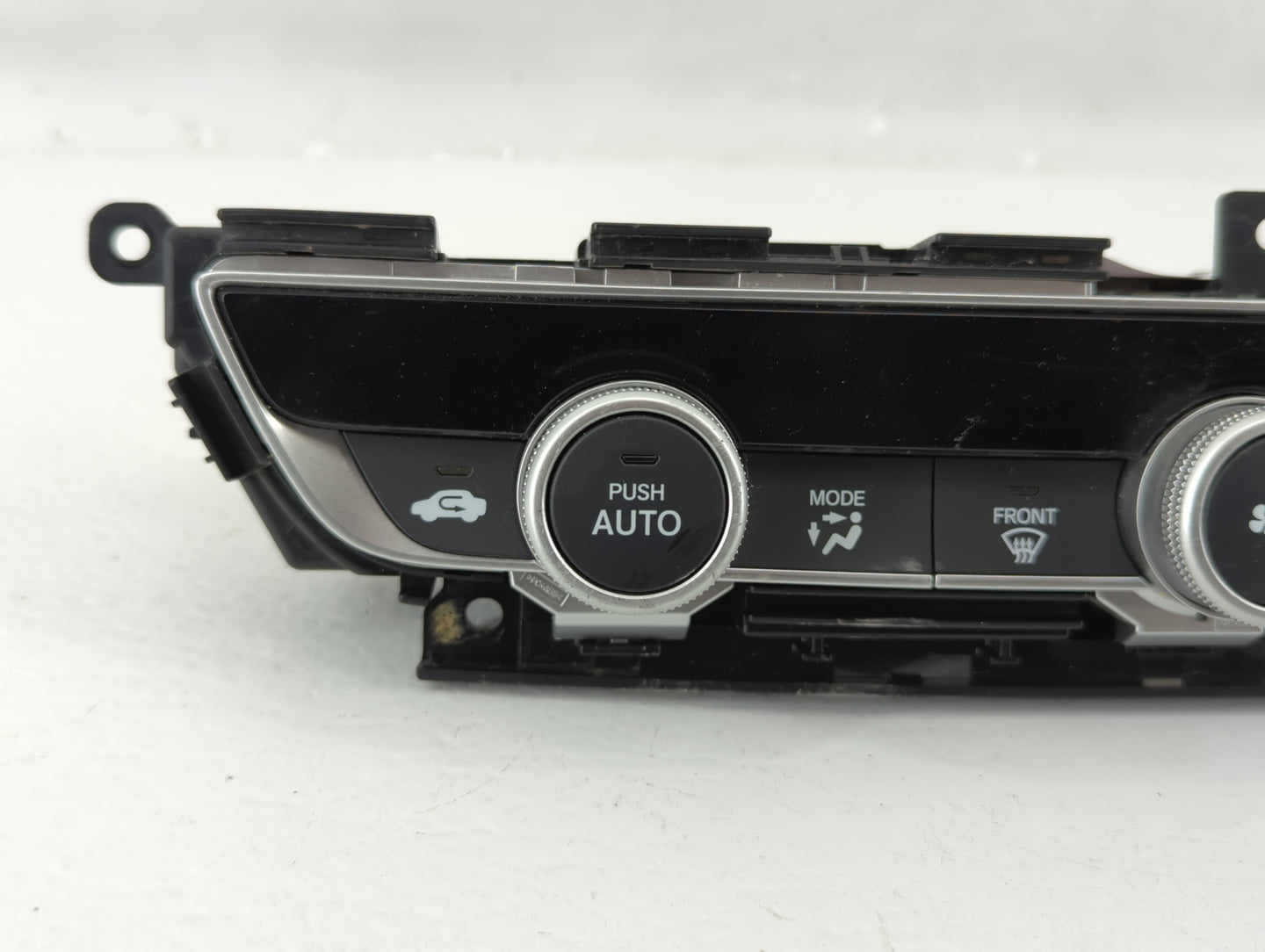 2018-2020 Honda Accord Climate Control Module Temperature AC/Heater Replacement P/N:79610TVAA016M1 Fits Fits 2018 2019 2020 