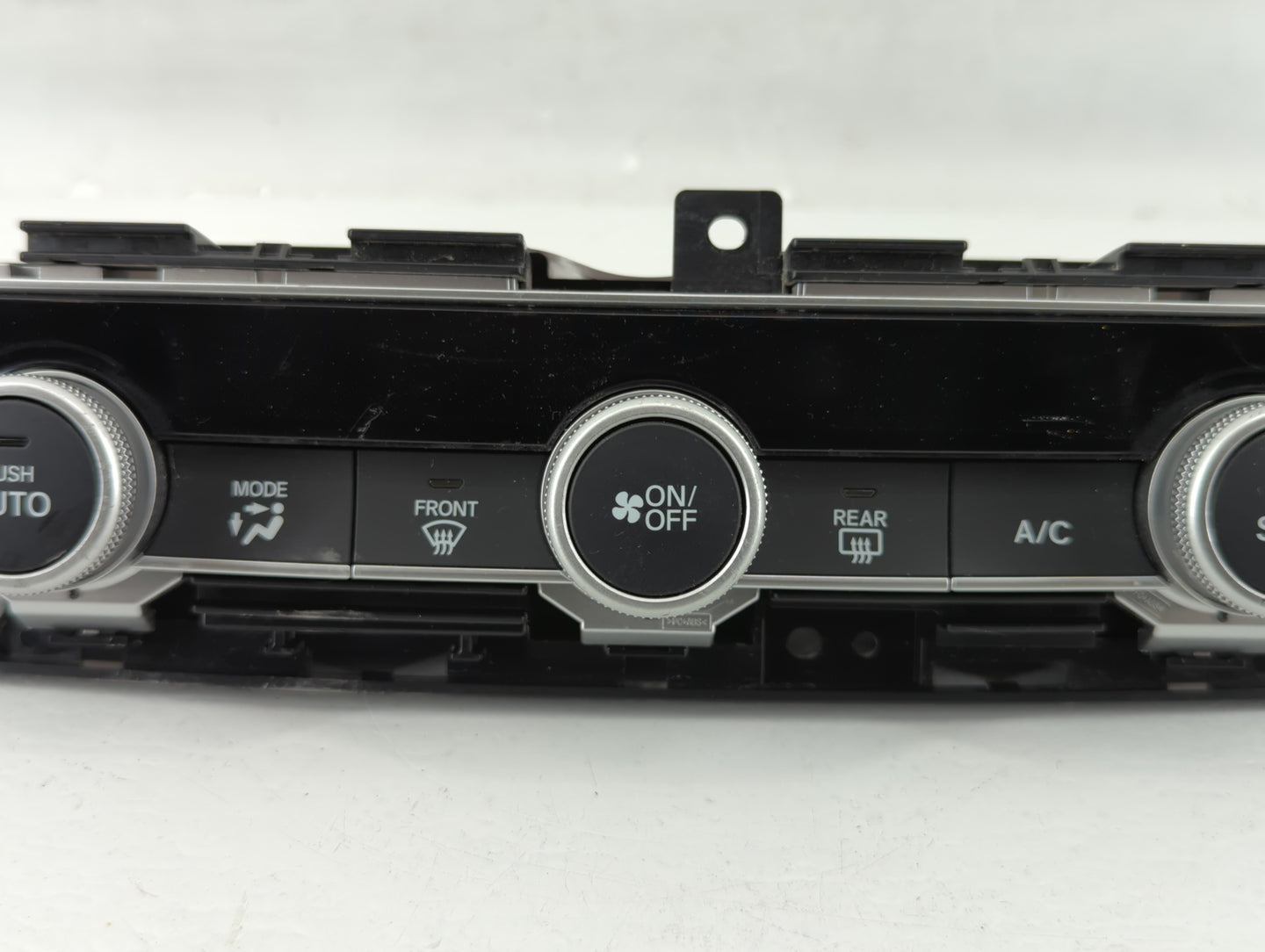 2018-2020 Honda Accord Climate Control Module Temperature AC/Heater Replacement P/N:79610TVAA016M1 Fits Fits 2018 2019 2020 