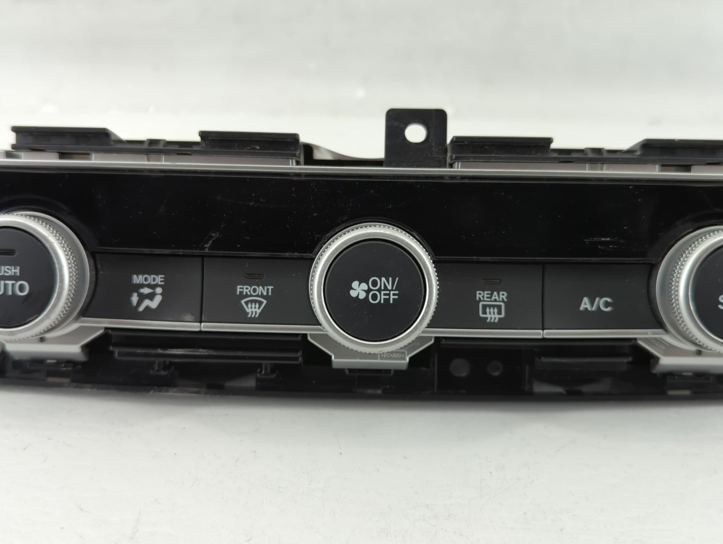 2018-2020 Honda Accord Climate Control Module Temperature AC/Heater Replacement P/N:79610TVAA016M1 Fits Fits 2018 2019 2020 