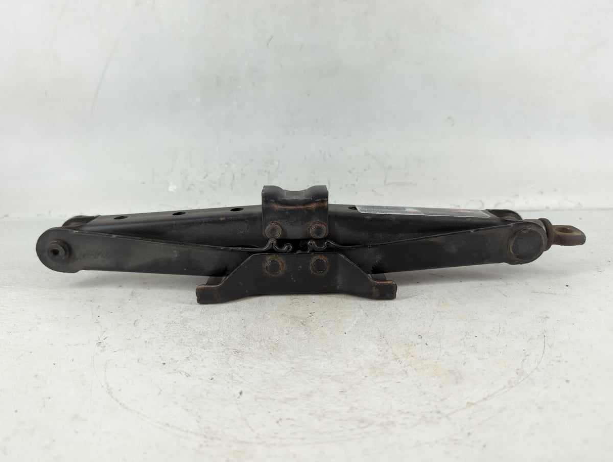2019 Honda Accord Spare Scissor Car Jack - Oemusedautoparts1.com