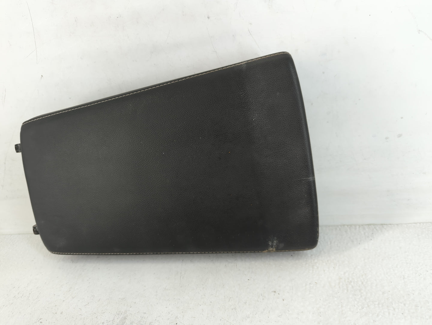 2019 Honda Accord Center Console Armrest Cover Lid Fits OEM Used Auto Parts - Oemusedautoparts1.com