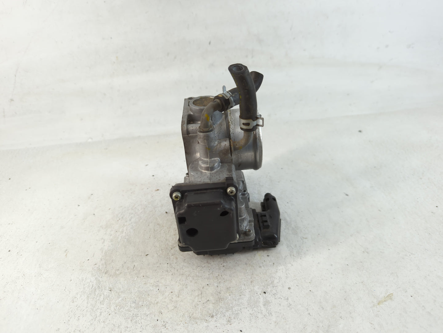 2018-2022 Honda Accord Throttle Body P/N:589990 M60730, GMG9A Fits Fits 2017 2018 2019 2020 2021 2022 OEM Used Auto Parts - 