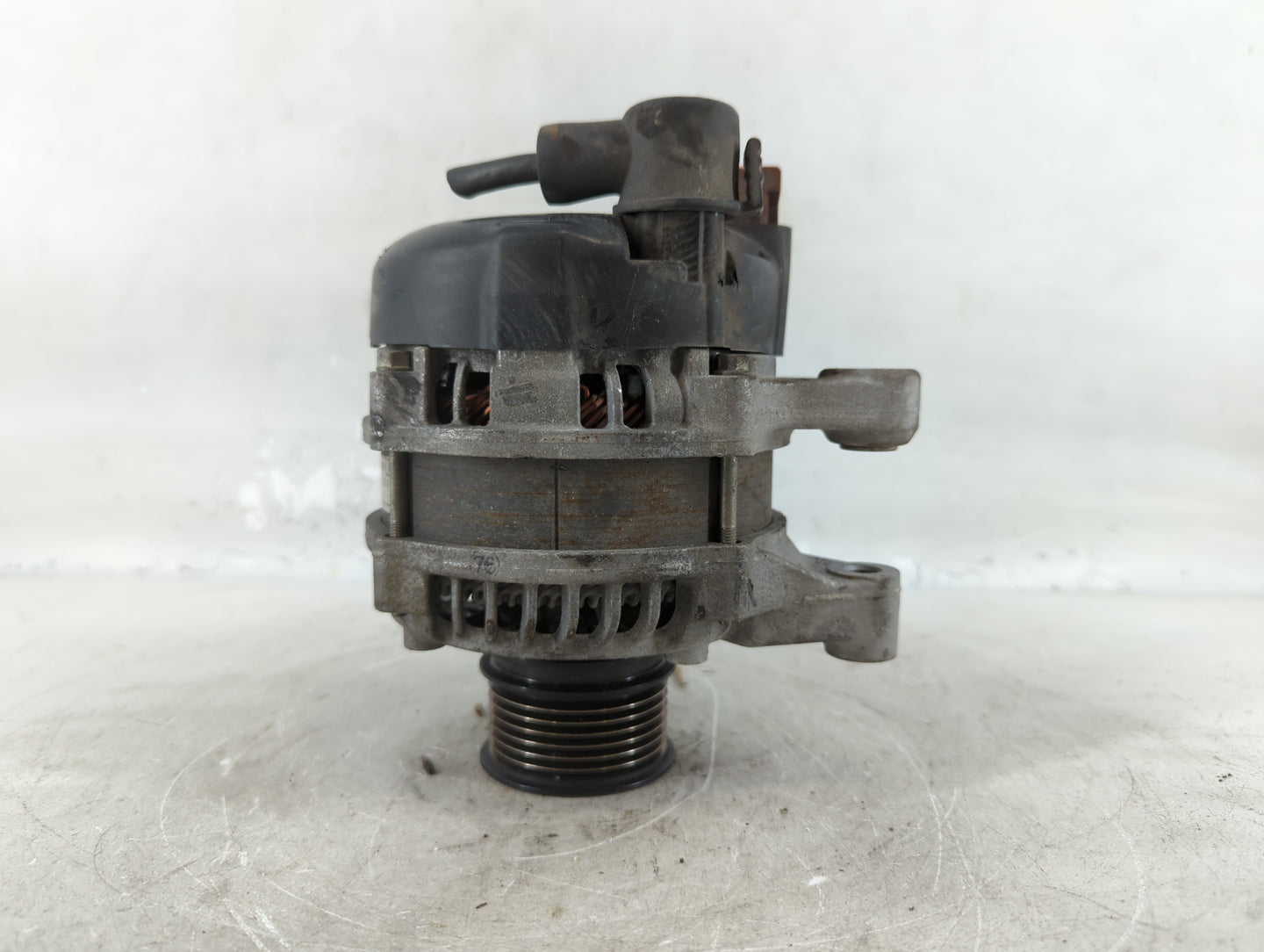 2018-2022 Honda Accord Alternator Replacement Generator Charging Assembly Engine OEM P/N:104211-4340 Fits OEM Used Auto Part