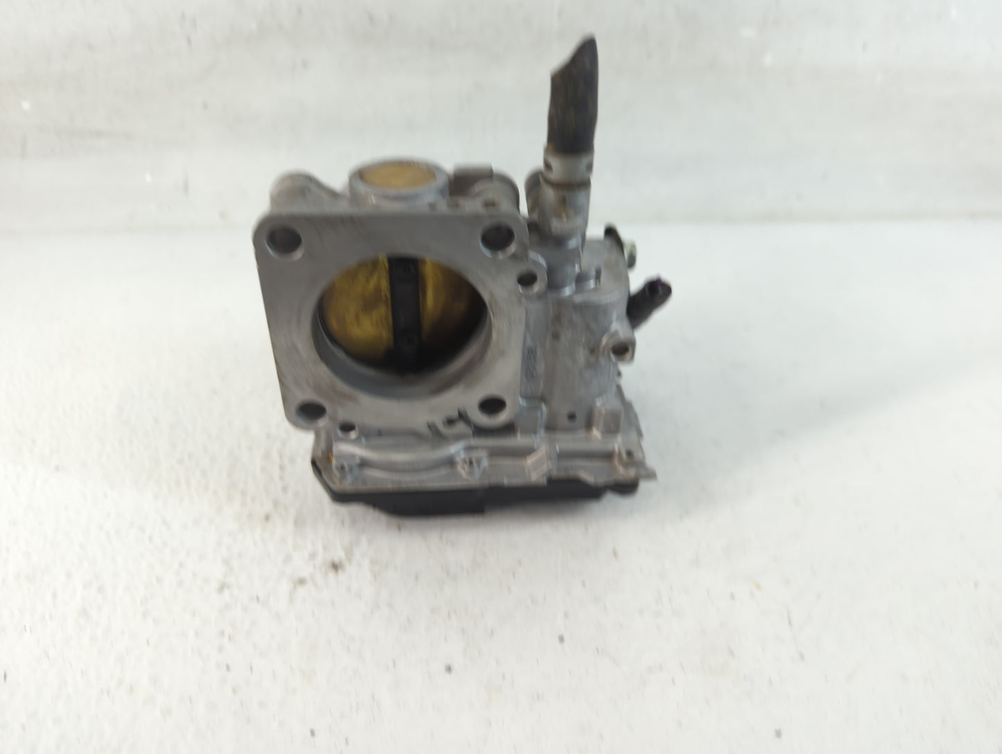 2016-2022 Honda Civic Throttle Body P/N:M1990716 GMH1A Fits Fits 2016 2017 2018 2019 2020 2021 2022 OEM Used Auto Parts - Oe