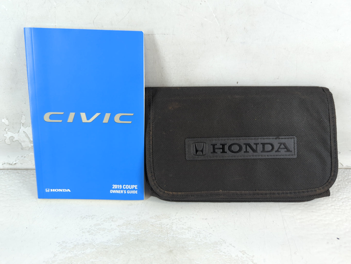 2019 Honda Civic Owners Manual Book Guide P/N:00X31-TBG-G300 OEM Used Auto Parts - Oemusedautoparts1.com