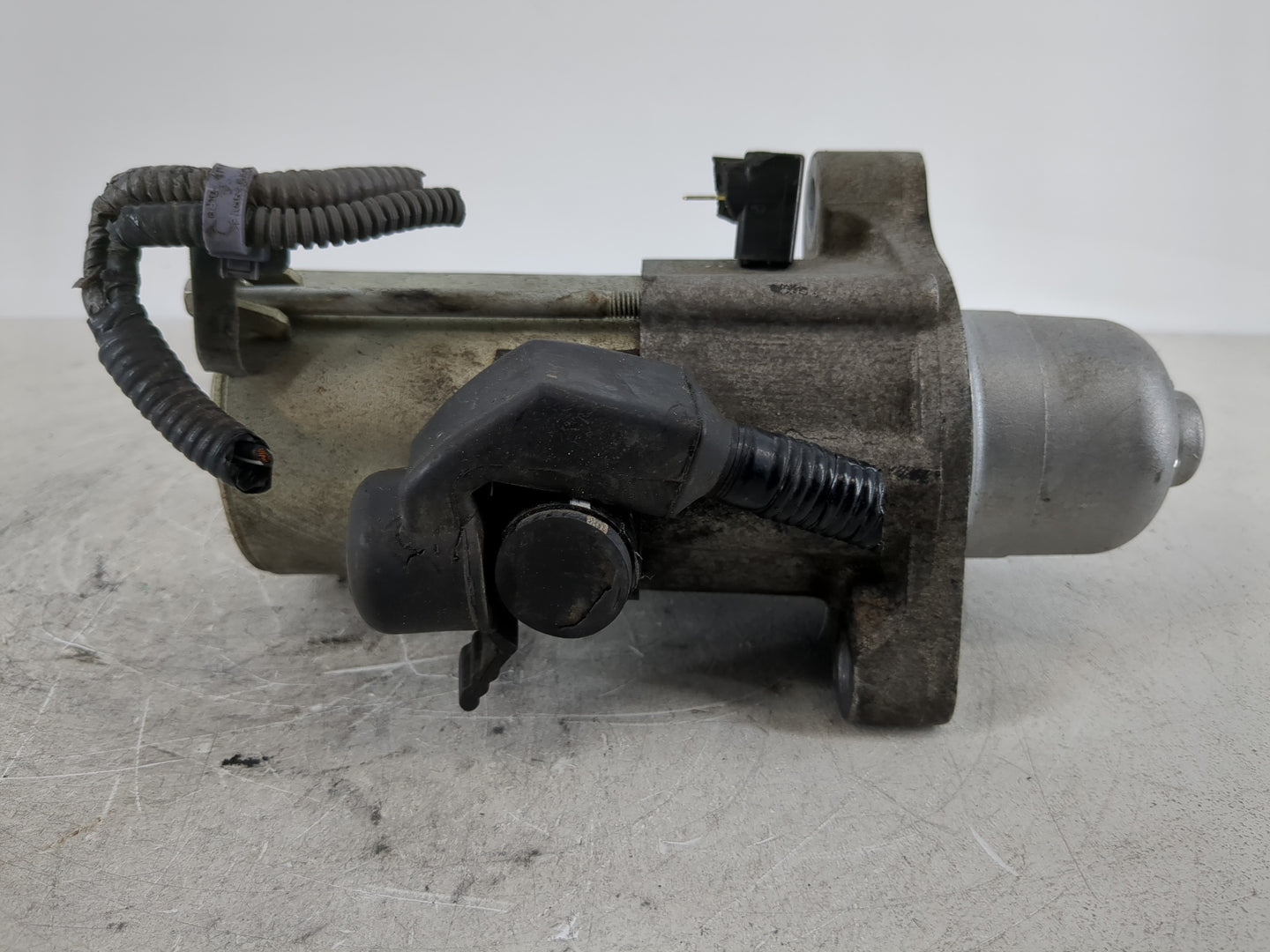 2016-2017 Honda Civic Car Starter Motor Solenoid OEM P/N:SM-75009 Fits Fits 2016 2017 2020 OEM Used Auto Parts - Oemusedauto