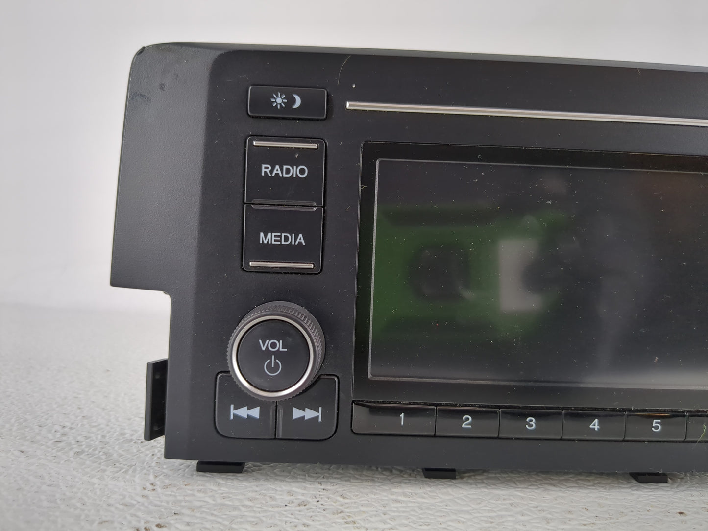 2019-2020 Honda Civic Radio AM FM Cd Player Receiver Replacement P/N:39100-TBA-A41 Fits Fits 2019 2020 OEM Used Auto Parts -