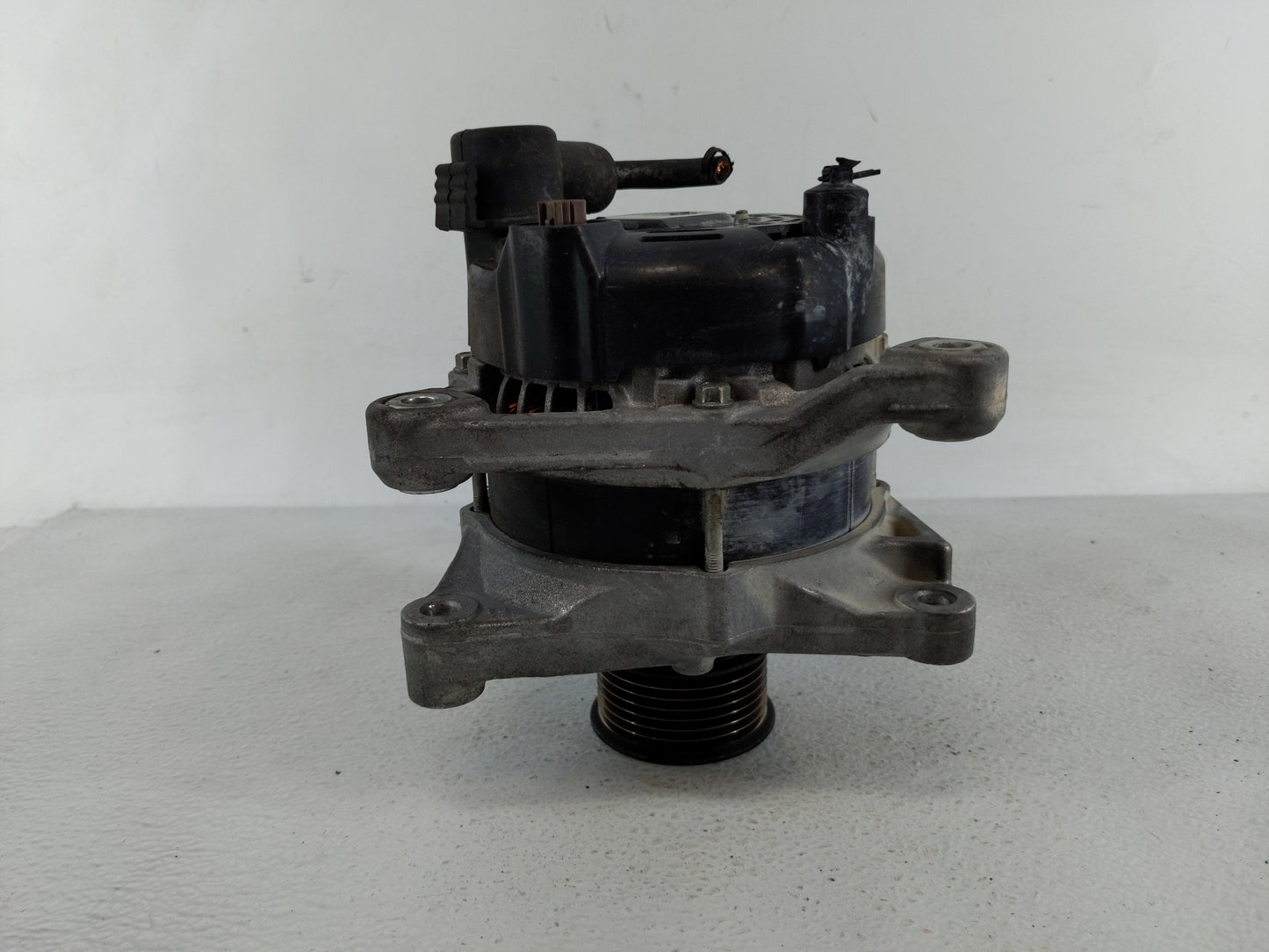 2017-2022 Honda Civic Alternator Replacement Generator Charging Assembly Engine OEM P/N:104211-4340 Fits OEM Used Auto Parts