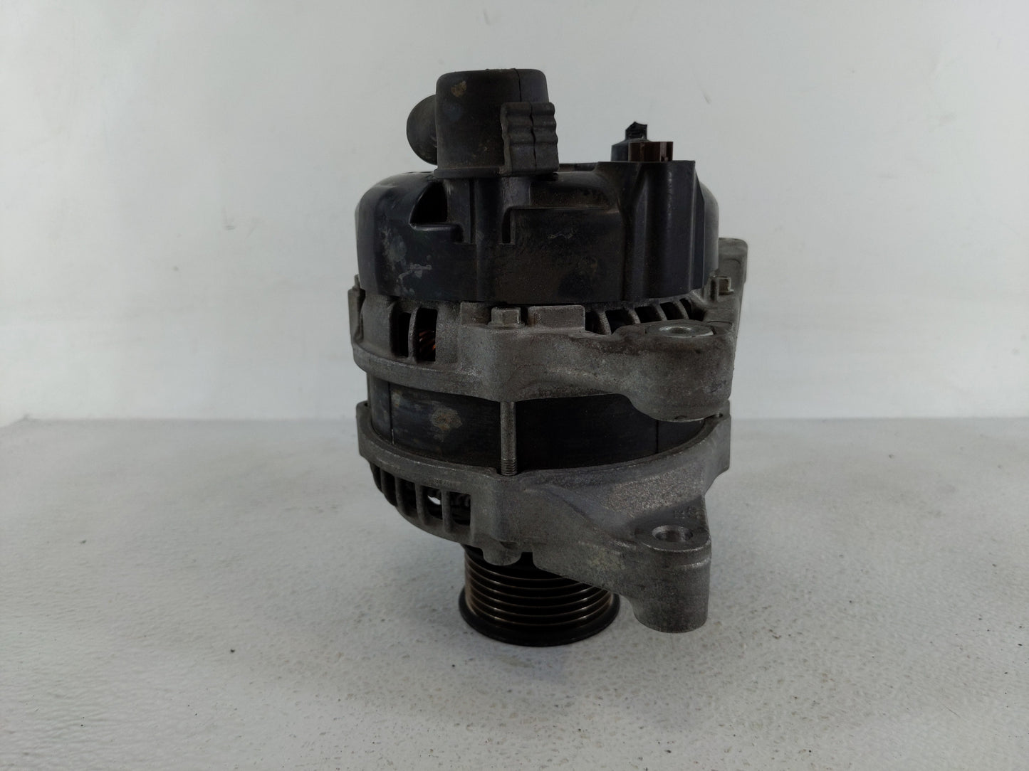 2017-2022 Honda Civic Alternator Replacement Generator Charging Assembly Engine OEM P/N:104211-4340 Fits OEM Used Auto Parts