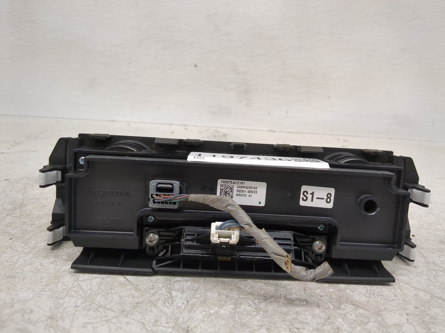 2016-2021 Honda Civic Climate Control Module Temperature AC/Heater Replacement P/N:79600TBAA121M1 Fits OEM Used Auto Parts -