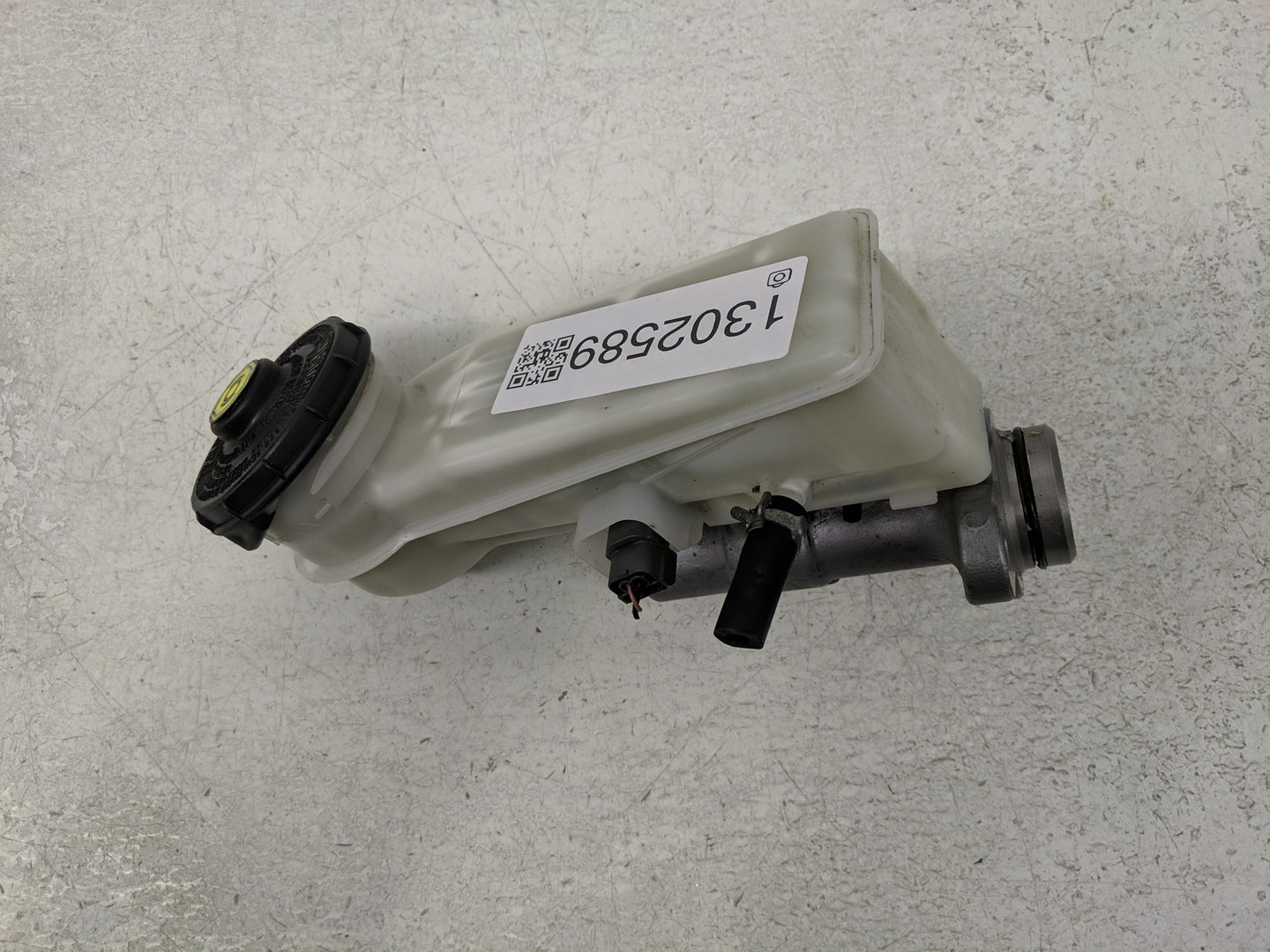 2016-2020 Honda Civic Brake Master Cylinder 1302589 - Oemusedautoparts1.com