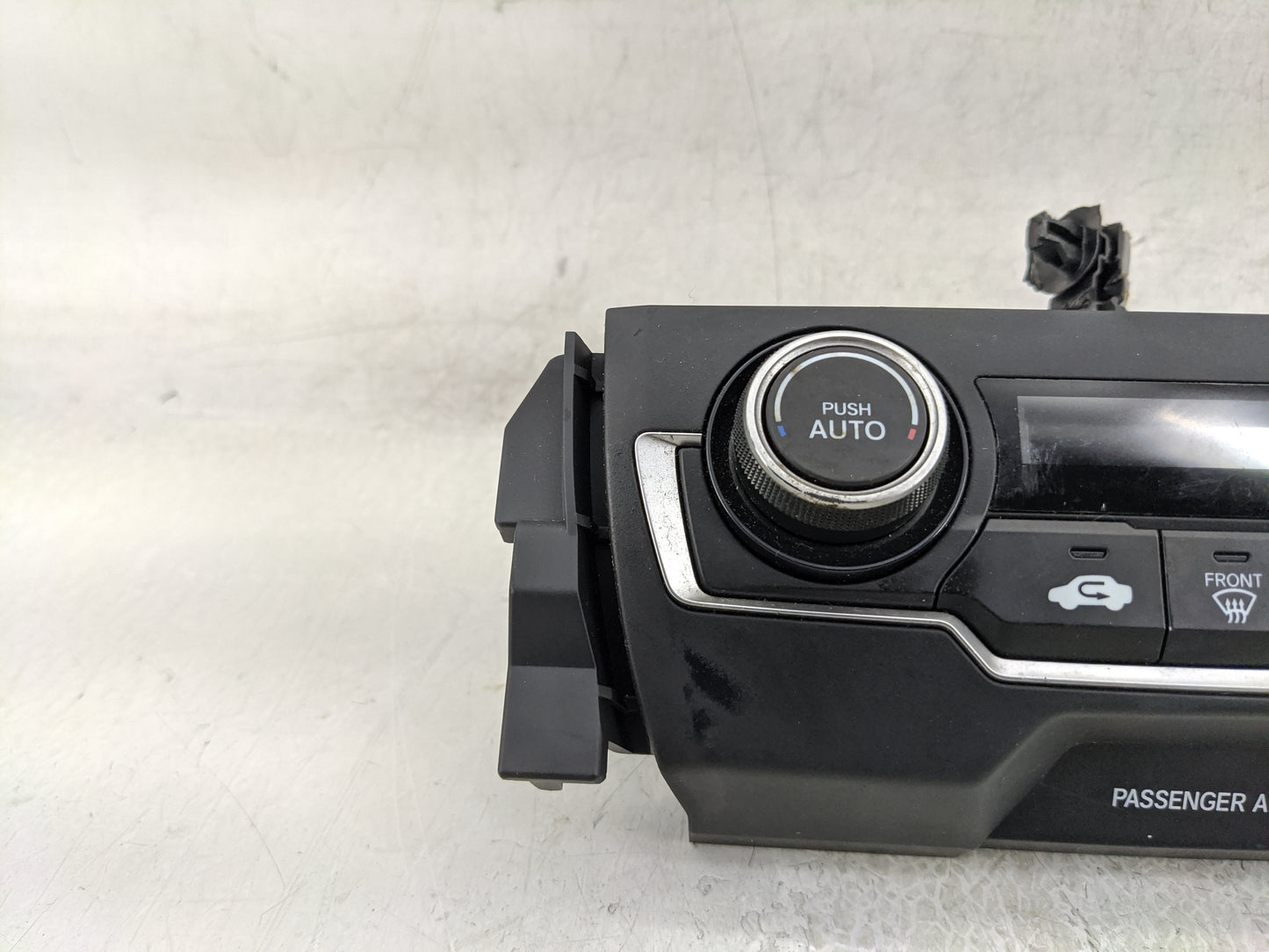 2016-2021 Honda Civic Climate Control Module Temperature AC/Heater Replacement P/N:79600TBAA121M1 Fits OEM Used Auto Parts -