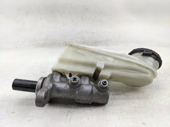 compare product 2016-2021 Honda Civic Brake Master Cylinder 1376808