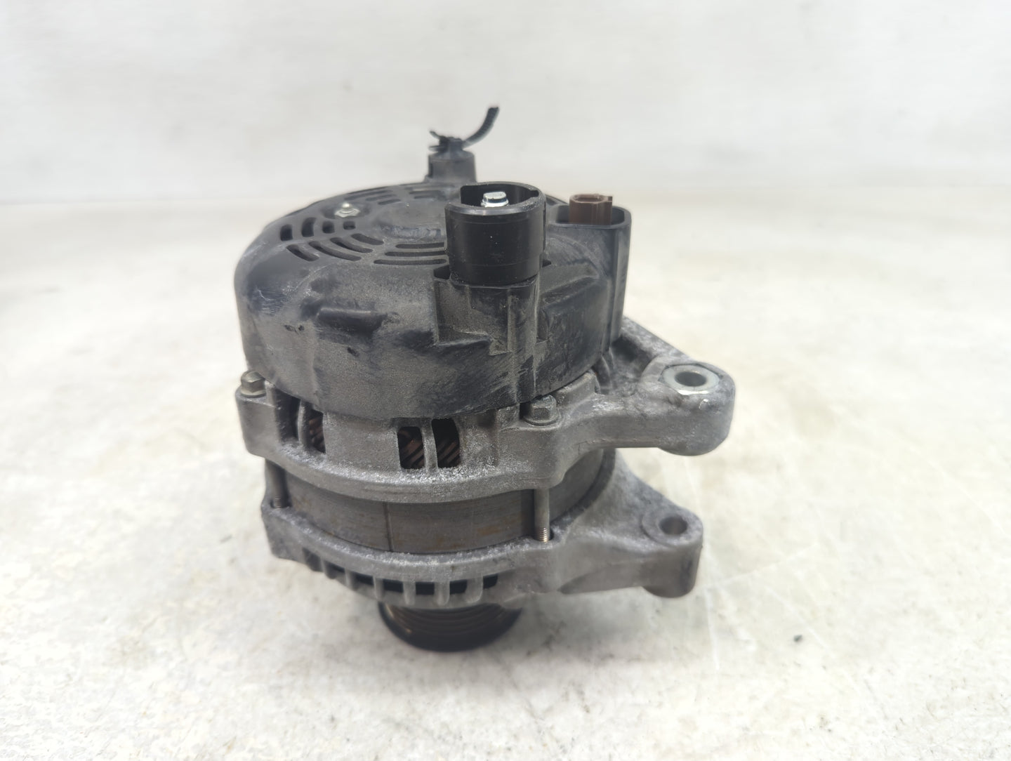 2017-2022 Honda Civic Alternator Replacement Generator Charging Assembly Engine OEM P/N:104211-4340 Fits OEM Used Auto Parts
