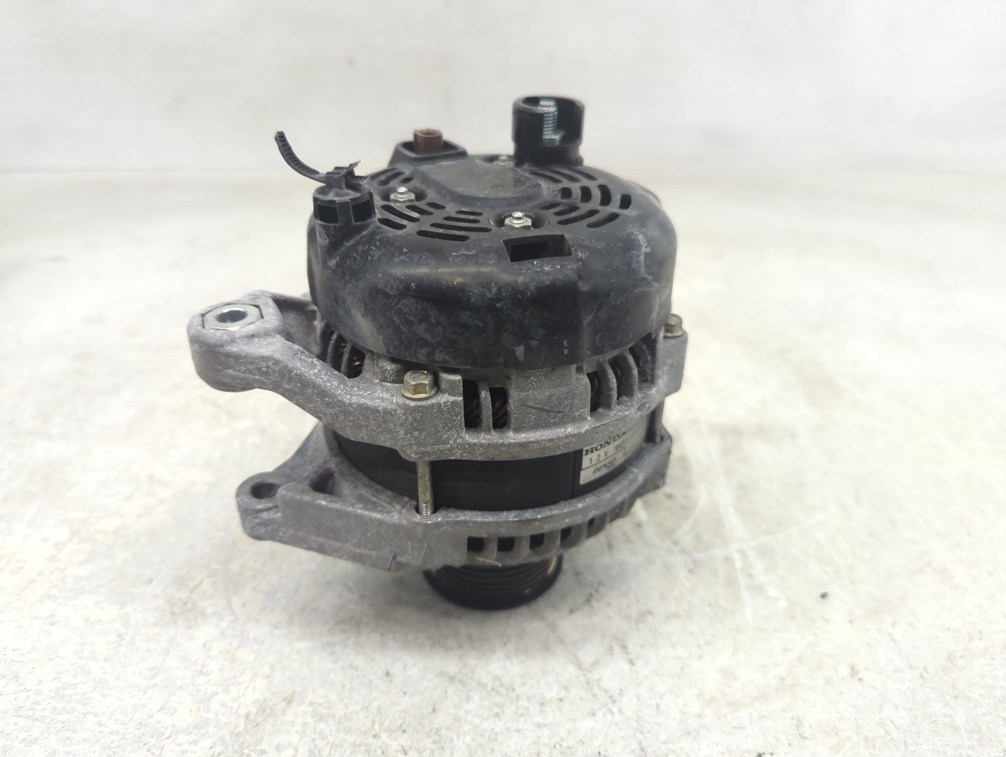 2017-2022 Honda Civic Alternator Replacement Generator Charging Assembly Engine OEM P/N:104211-4340 Fits OEM Used Auto Parts
