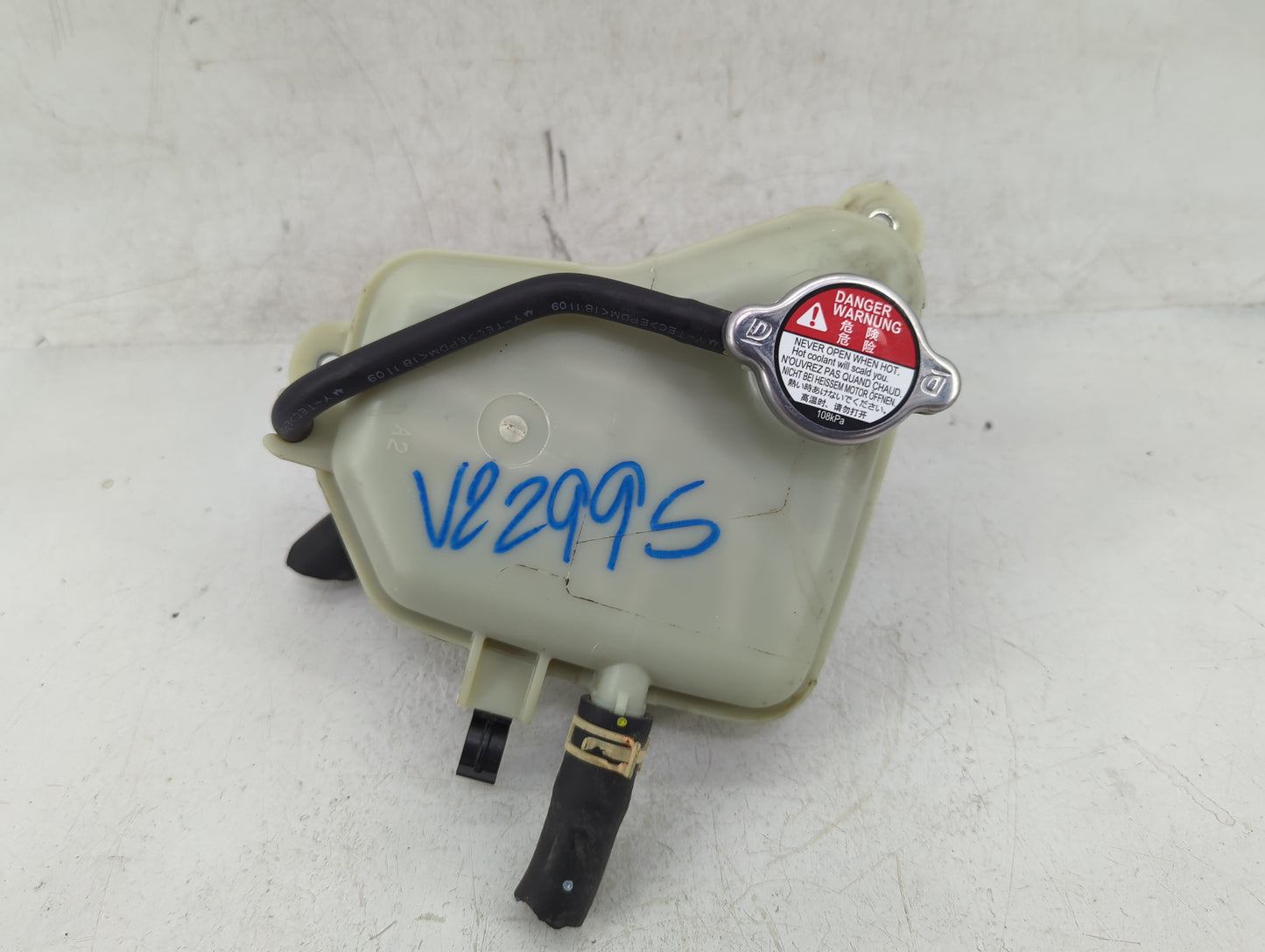 2016-2021 Honda Civic Radiator Coolant Overflow Expansion Tank Bottle - Oemusedautoparts1.com