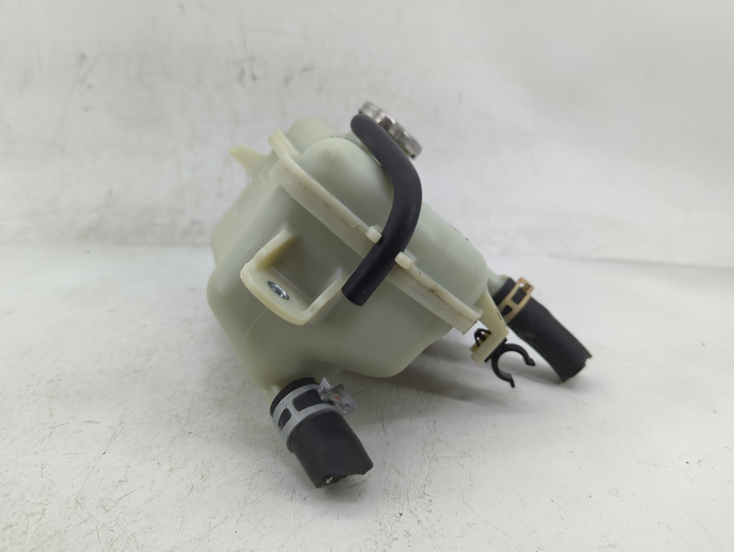2016-2021 Honda Civic Radiator Coolant Overflow Expansion Tank Bottle - Oemusedautoparts1.com