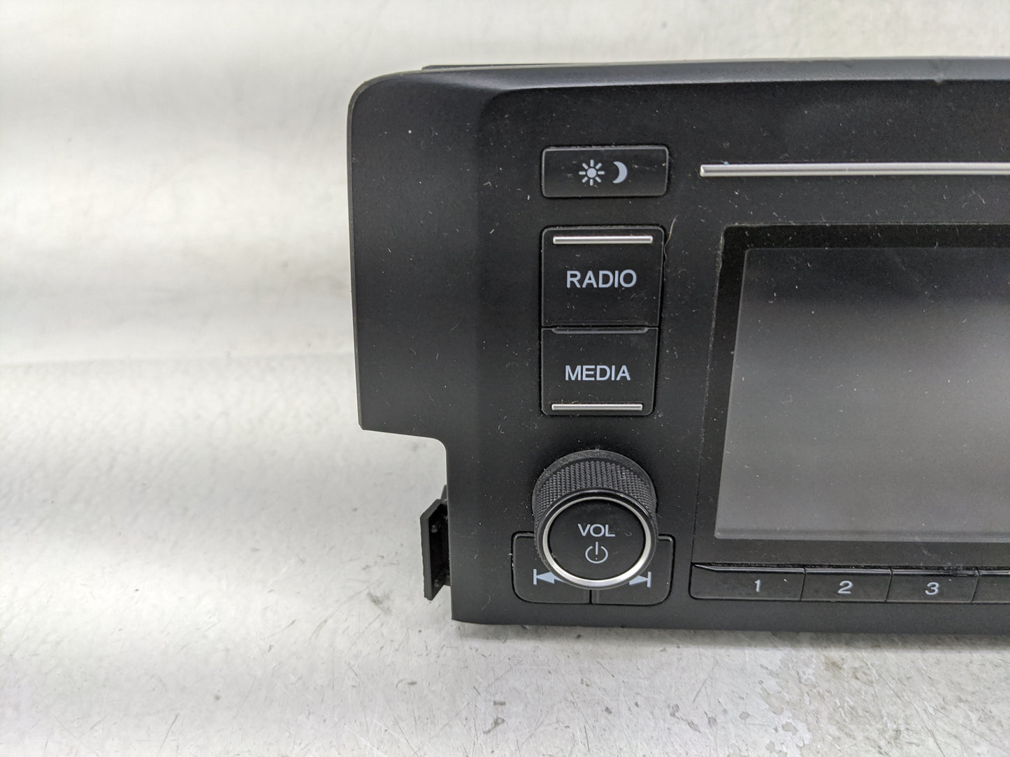 2019-2021 Honda Civic Radio AM FM Cd Player Receiver Replacement P/N:39100-TBA-A41 Fits Fits 2019 2020 2021 OEM Used Auto Pa