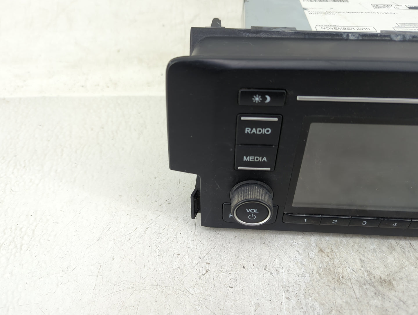 2019-2020 Honda Civic Radio AM FM Cd Player Receiver Replacement P/N:39100-TBA-A41 Fits Fits 2019 2020 OEM Used Auto Parts -
